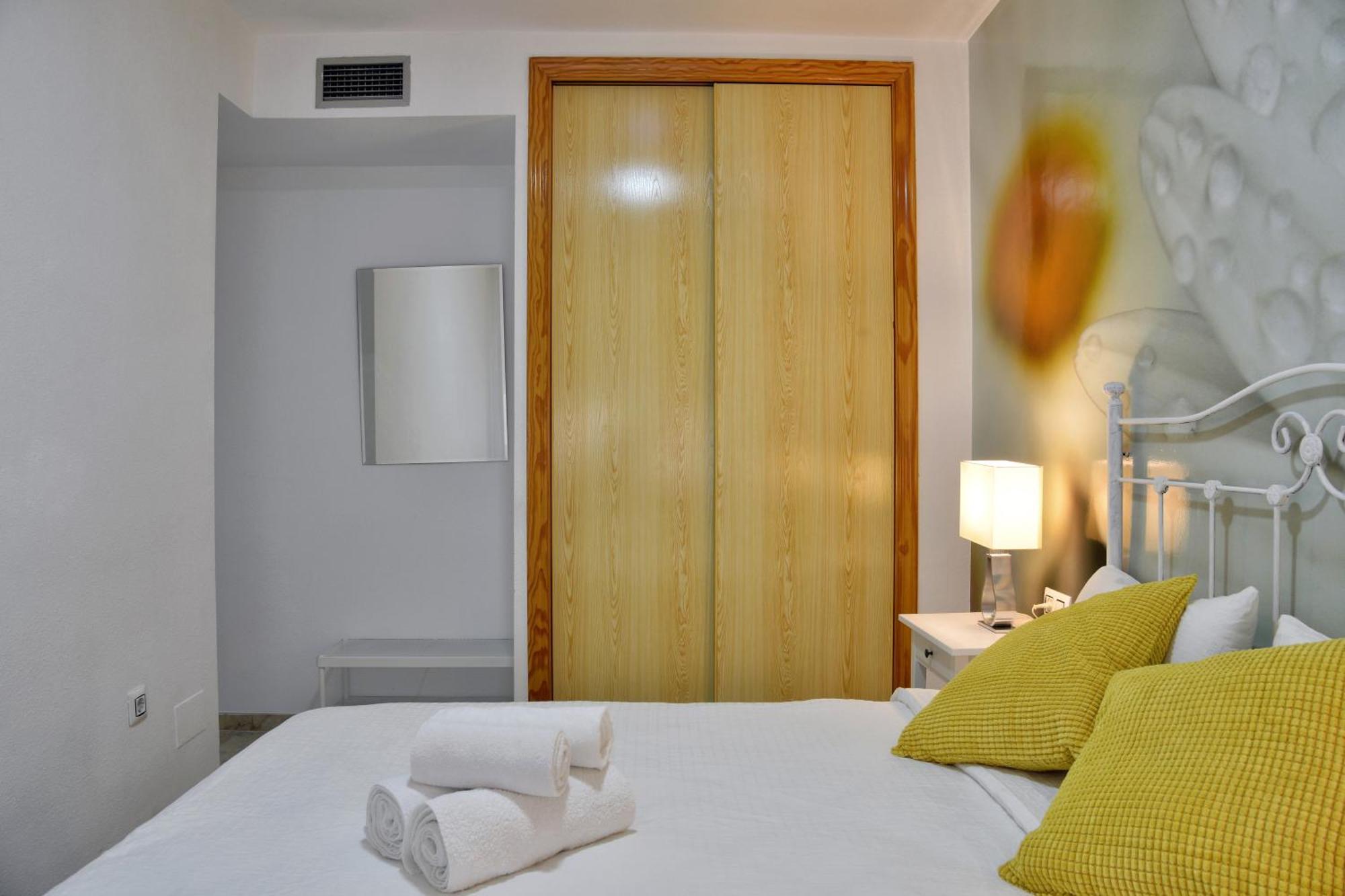 Wonderstays Apartamentos Vela Malaga Ngoại thất bức ảnh